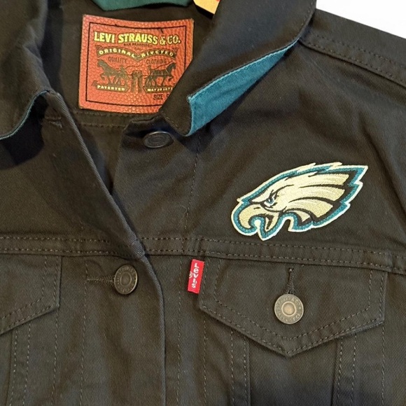 NWT LEVIS NFL Philadelphia EAGLES Denim Jacket SMALL - Picture 2 of 7